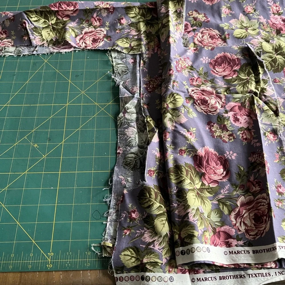 Cotton Quilt Fabric~Pink Cabbage Roses - Picture 2 of 5